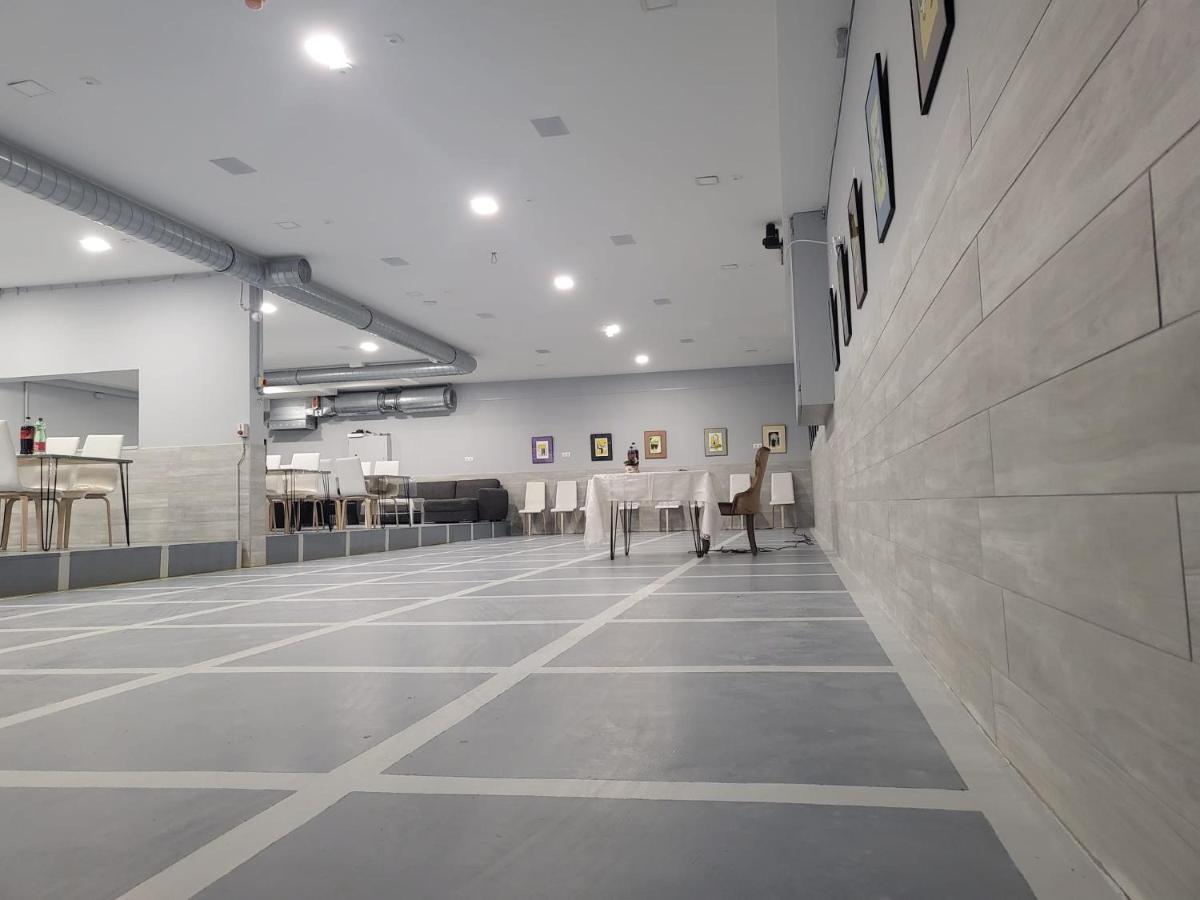 Betariel'Com Akh University Wiedeń Zewnętrze zdjęcie